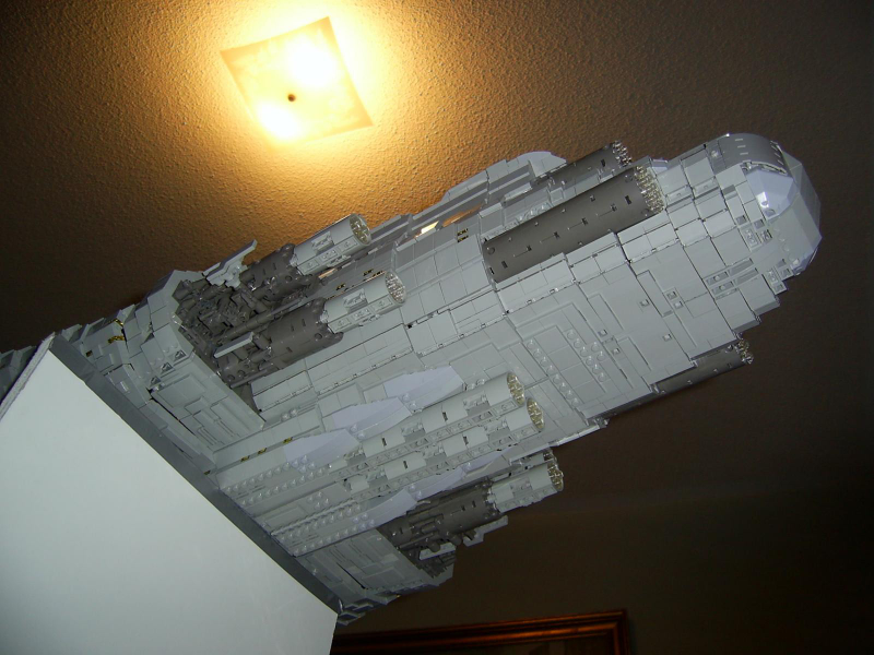 Illustration for article titled 52-pound Lego Mon Calamari Star Cruiser Can Kill Darth Vader on Impact